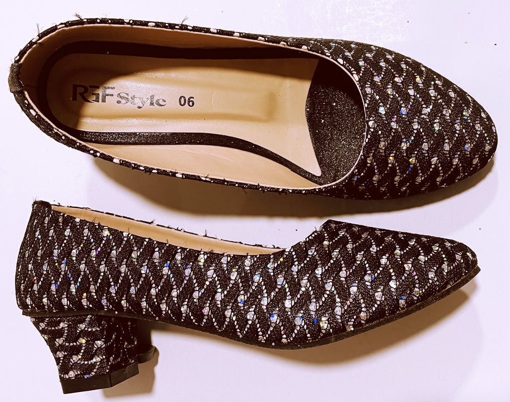 Ladies Covered Heel Shoe 1301C Black